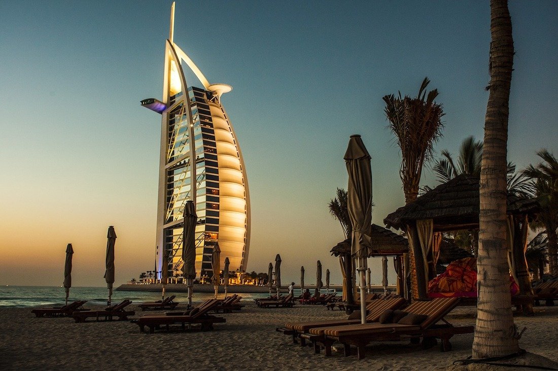 Где отдыхать в Эмиратах: лучшие курорты, пляжи, отели и достопримечательности